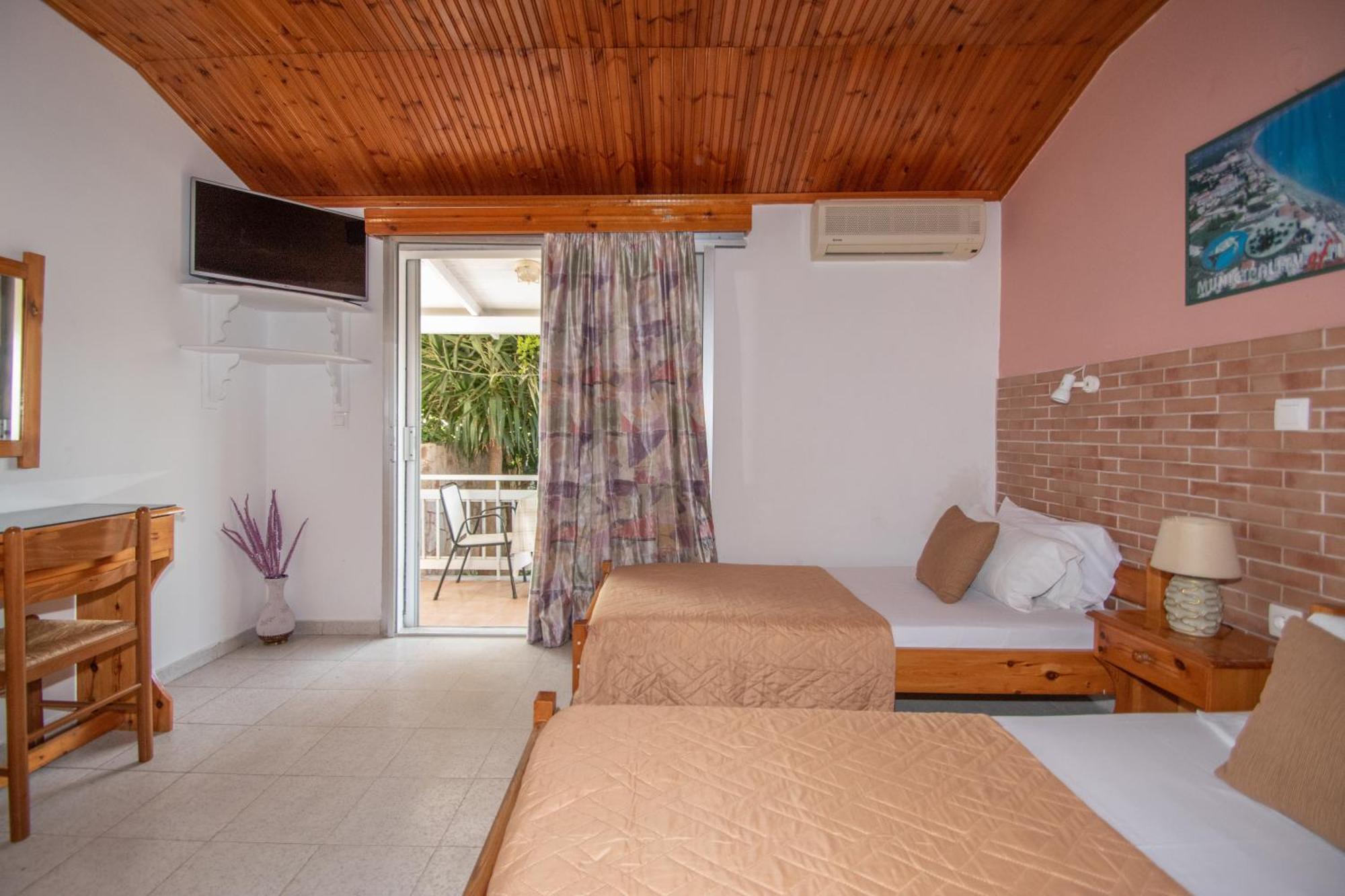 Guest house Dora Laganas