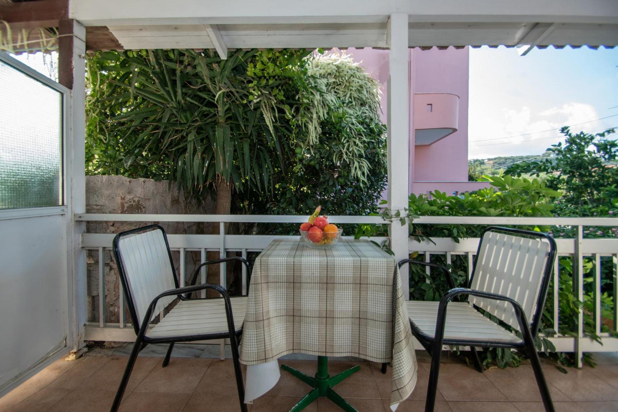 Dora Guest house Laganas